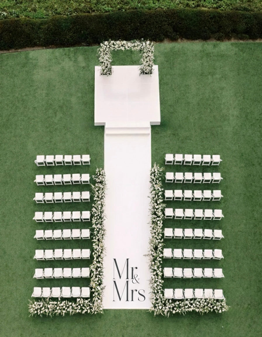 Ceremonia de Boda Completa – Escenario, Camino y Montaje Floral
