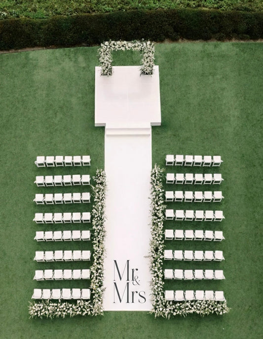 Ceremonia de Boda Completa – Escenario, Camino y Montaje Floral