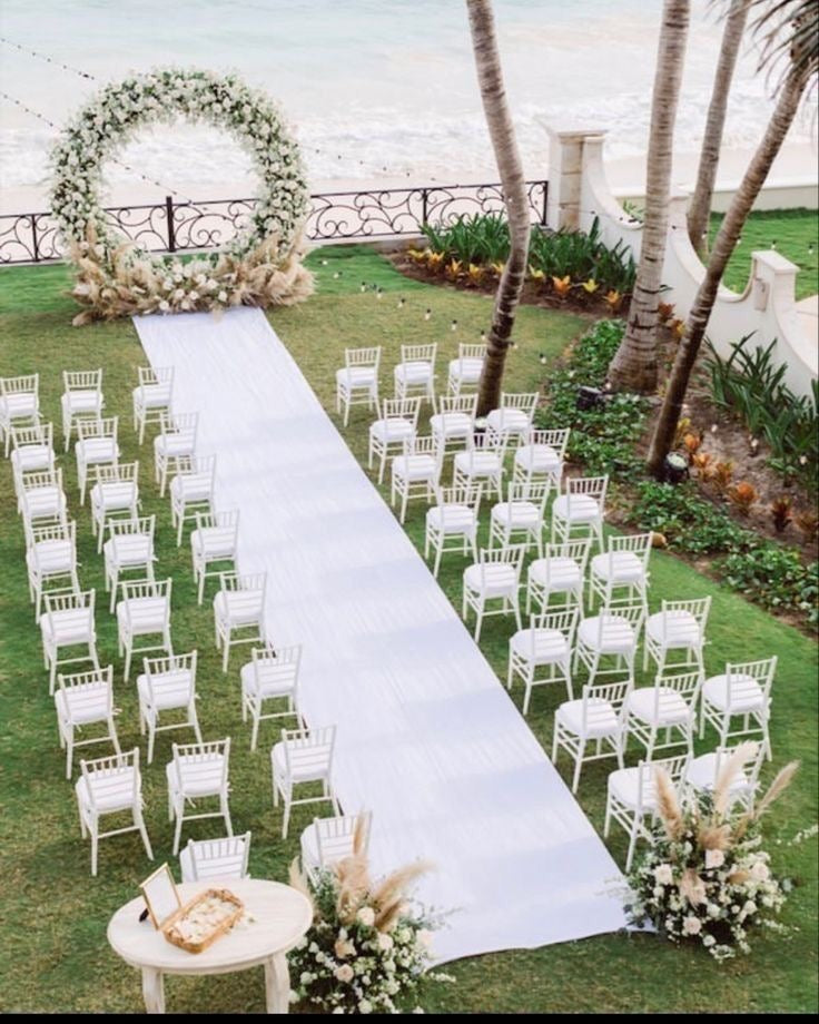 Ceremonia de Boda Completa – Escenario, Camino y Montaje Floral